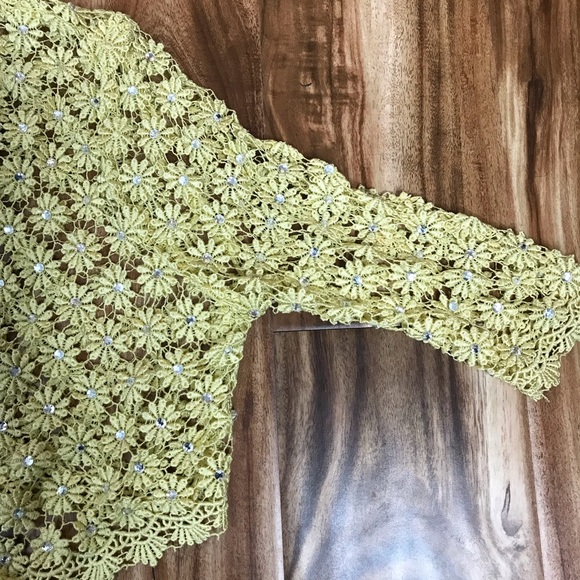 CROCHETED SHRUG BY PLENTY SIZE 2 - Picture 4 of 6